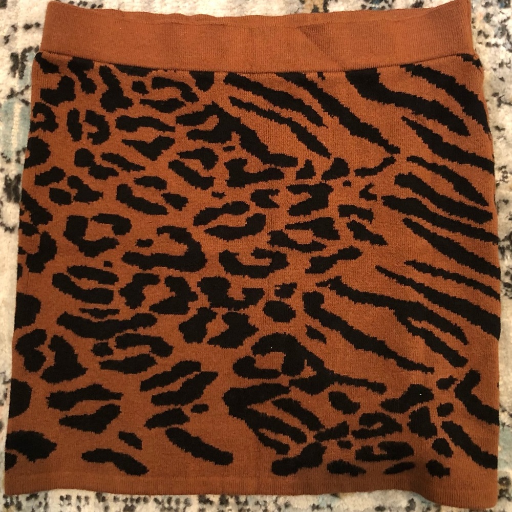 F21 cheetah mini skirt